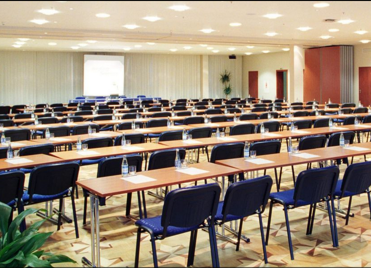 Park Plaza Hotel, Restaurant & Terrace, Panorama Bar, Conference & Banquet Center Hotel Vilnius